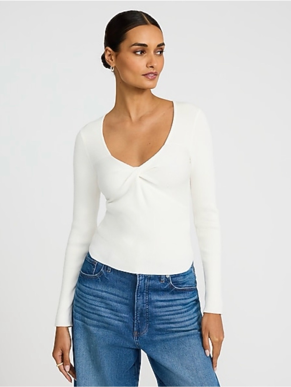 EXPRESS Women’s Cream Long-Sleeve Twist-Front Knit Top